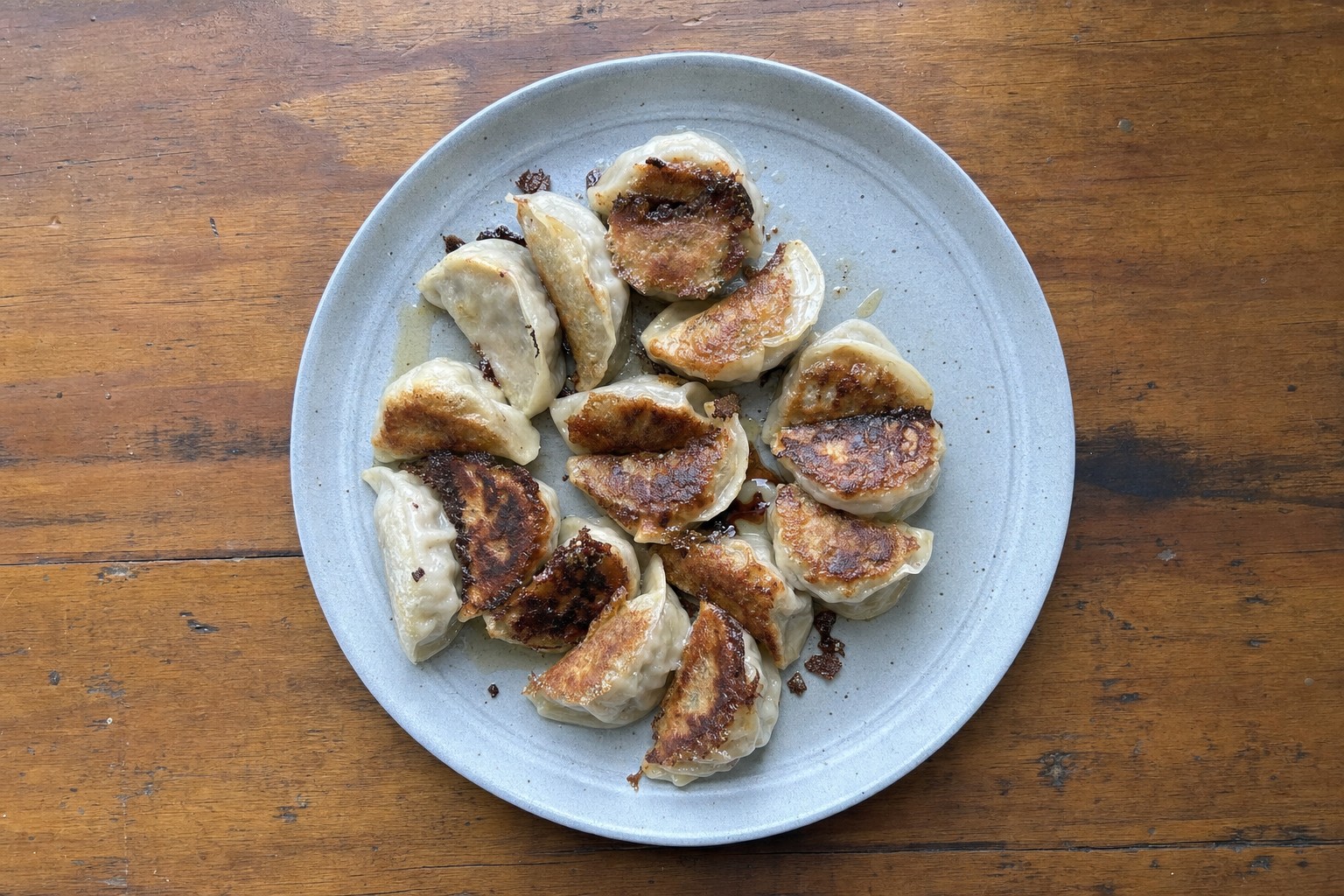 Dumplings Fritos de Porco e Couve Chinesa (Potstickers)