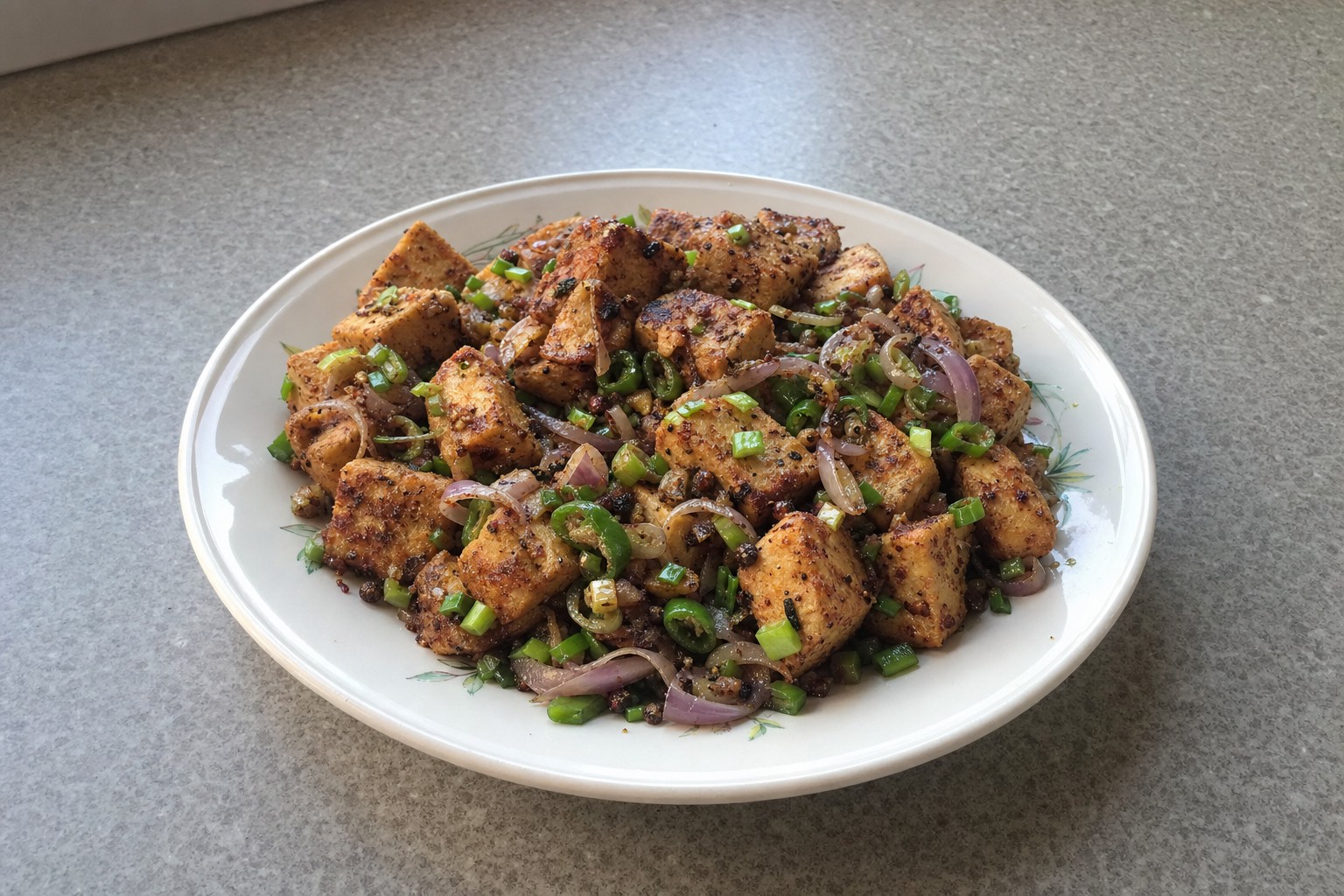 Tofu com Sal e Pimenta