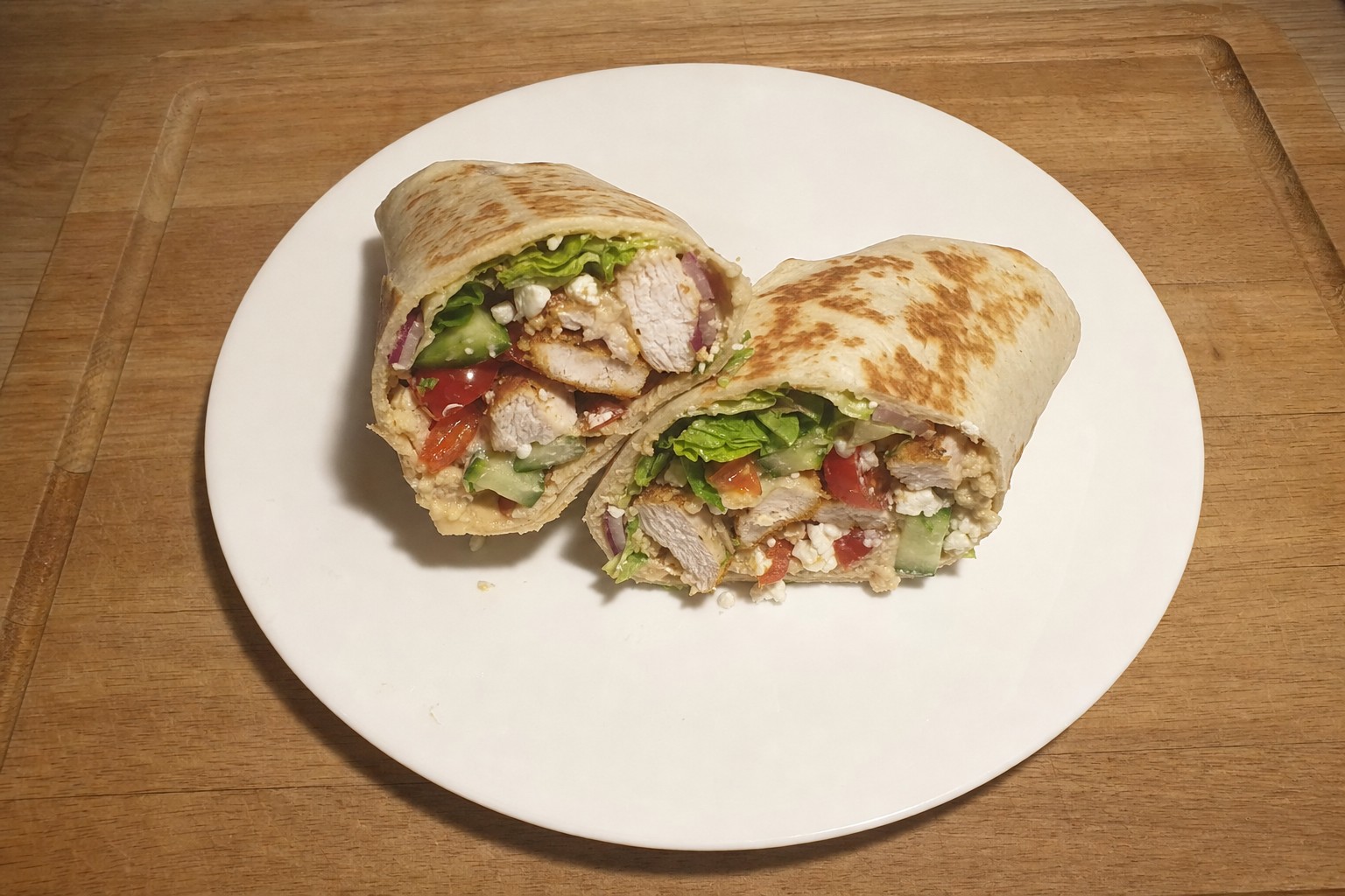 Wrap de Frango Marinado com Hummus