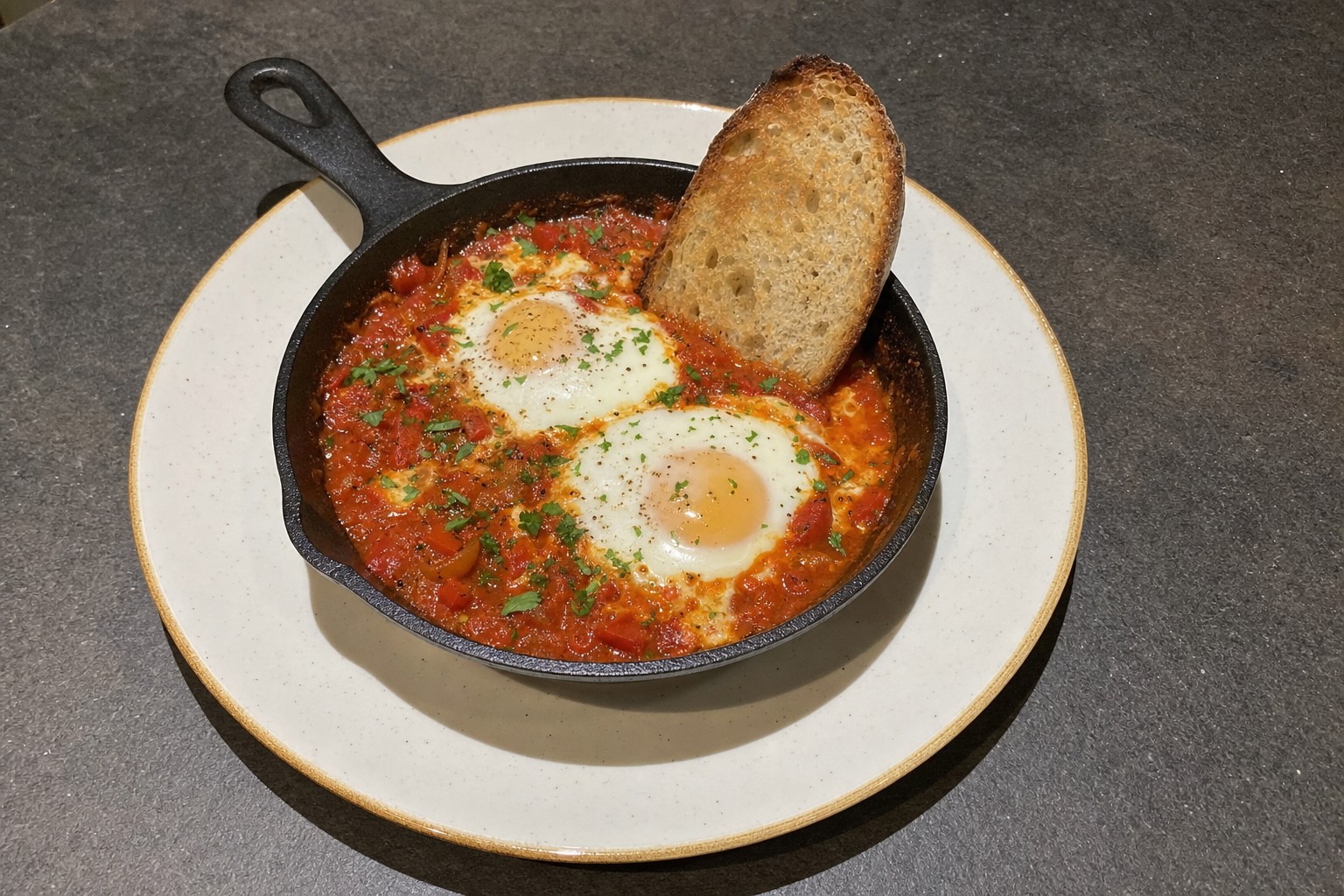 Ovos Estilo Shakshuka
