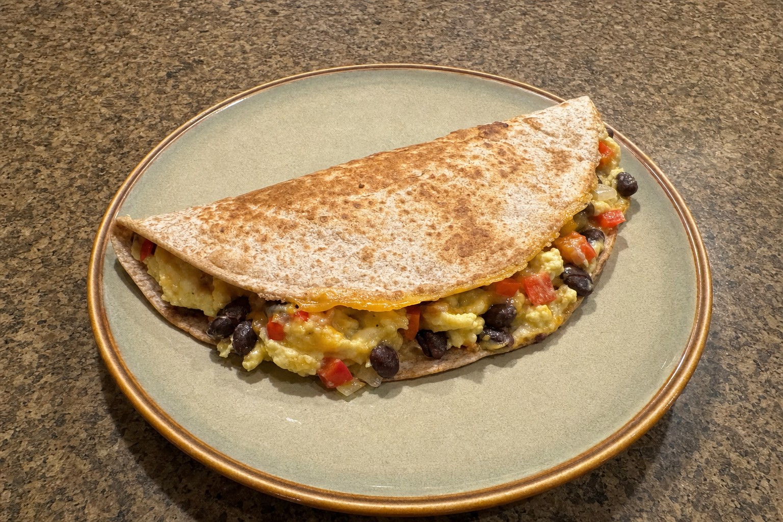 Wrap de Pequeno-Almoço com Ovo e Feijão