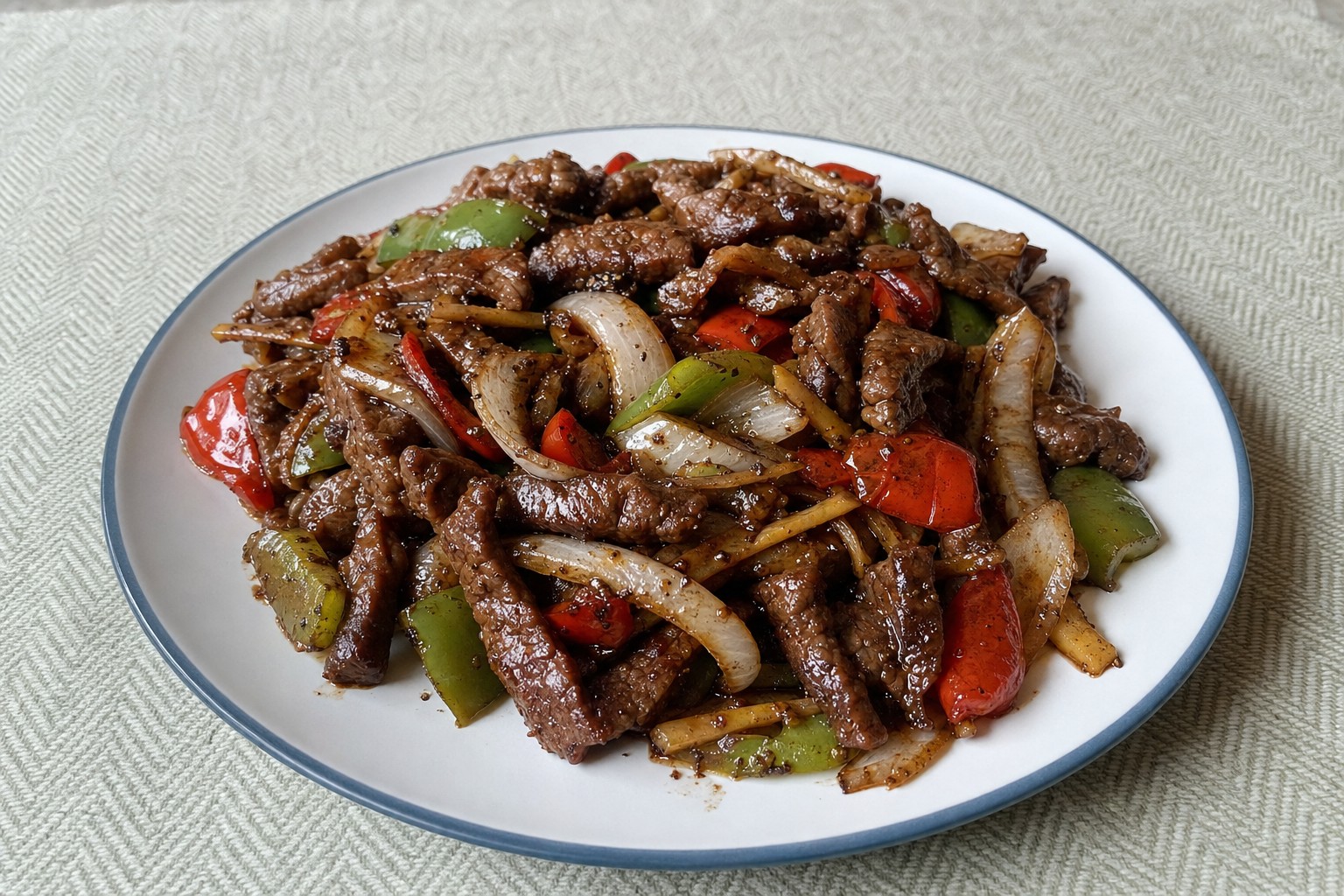 Salteado de Vaca com Pimenta Preta