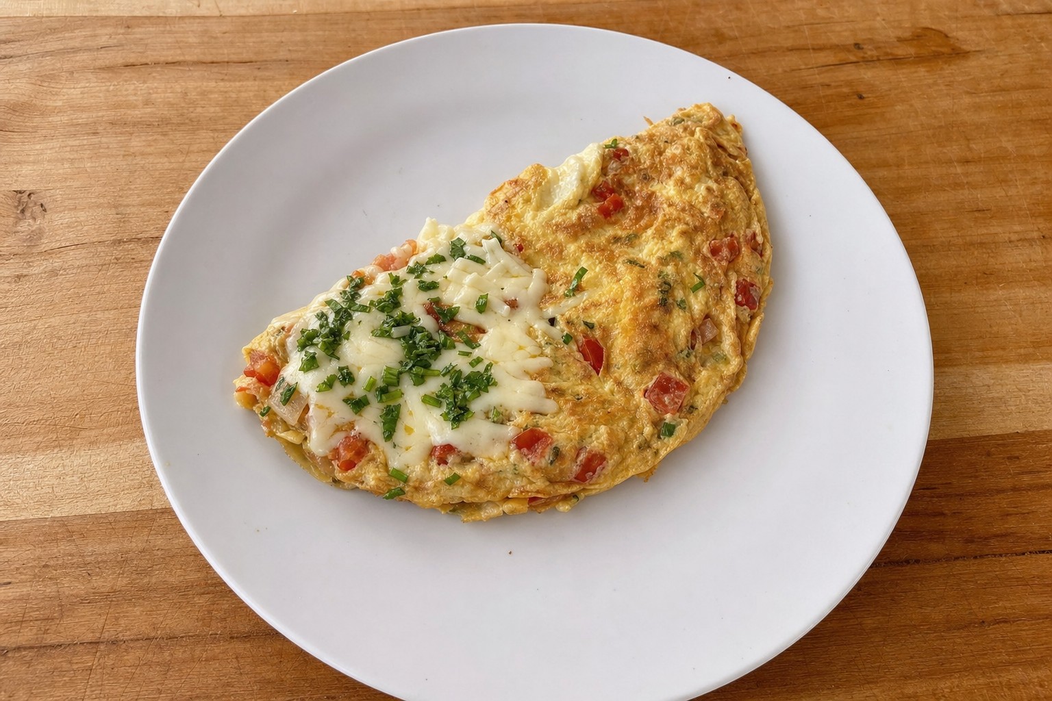 Omelete à Brasileira com Tomate e Cebola