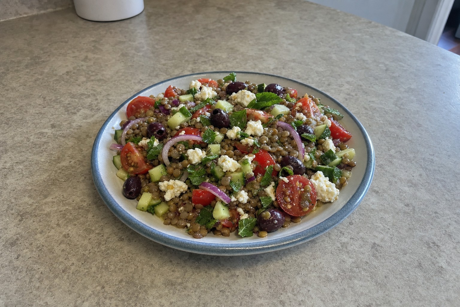 Salada de Lentilhas com Feta e Molho de Limão
