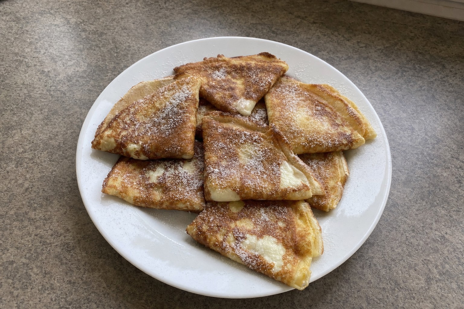 Naleśniki z Serem – Crepes Polacos Recheados com Queijo
