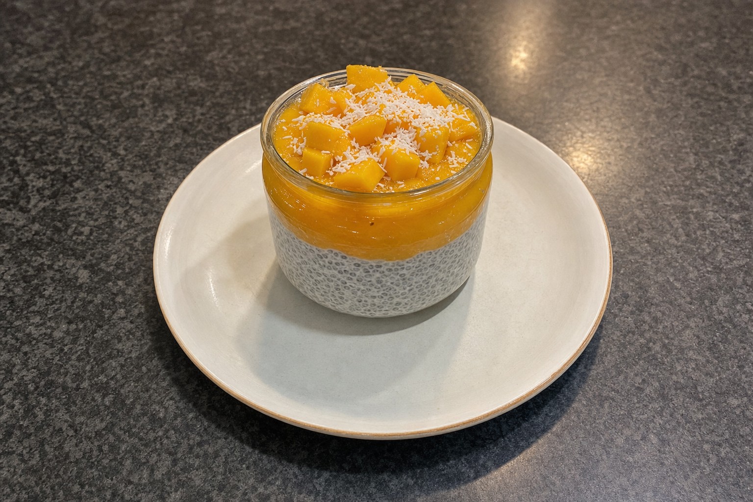 Chia Pudding com Manga e Coco