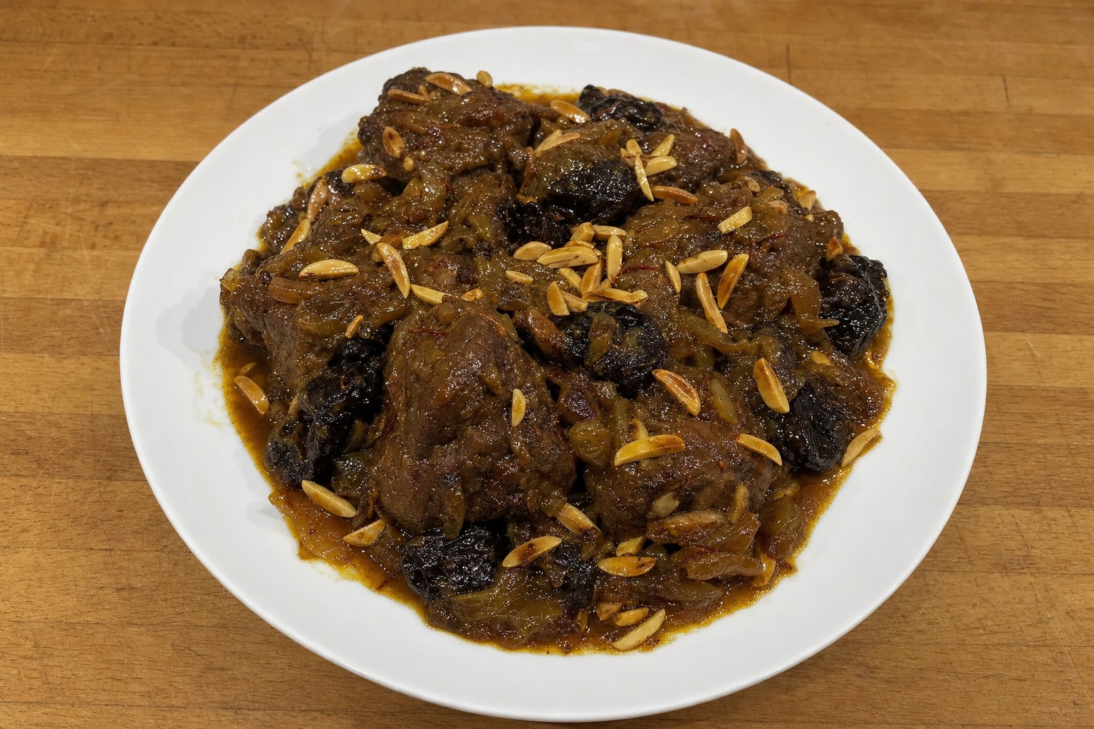 Tagine de Borrego com Ameixas e Amêndoas