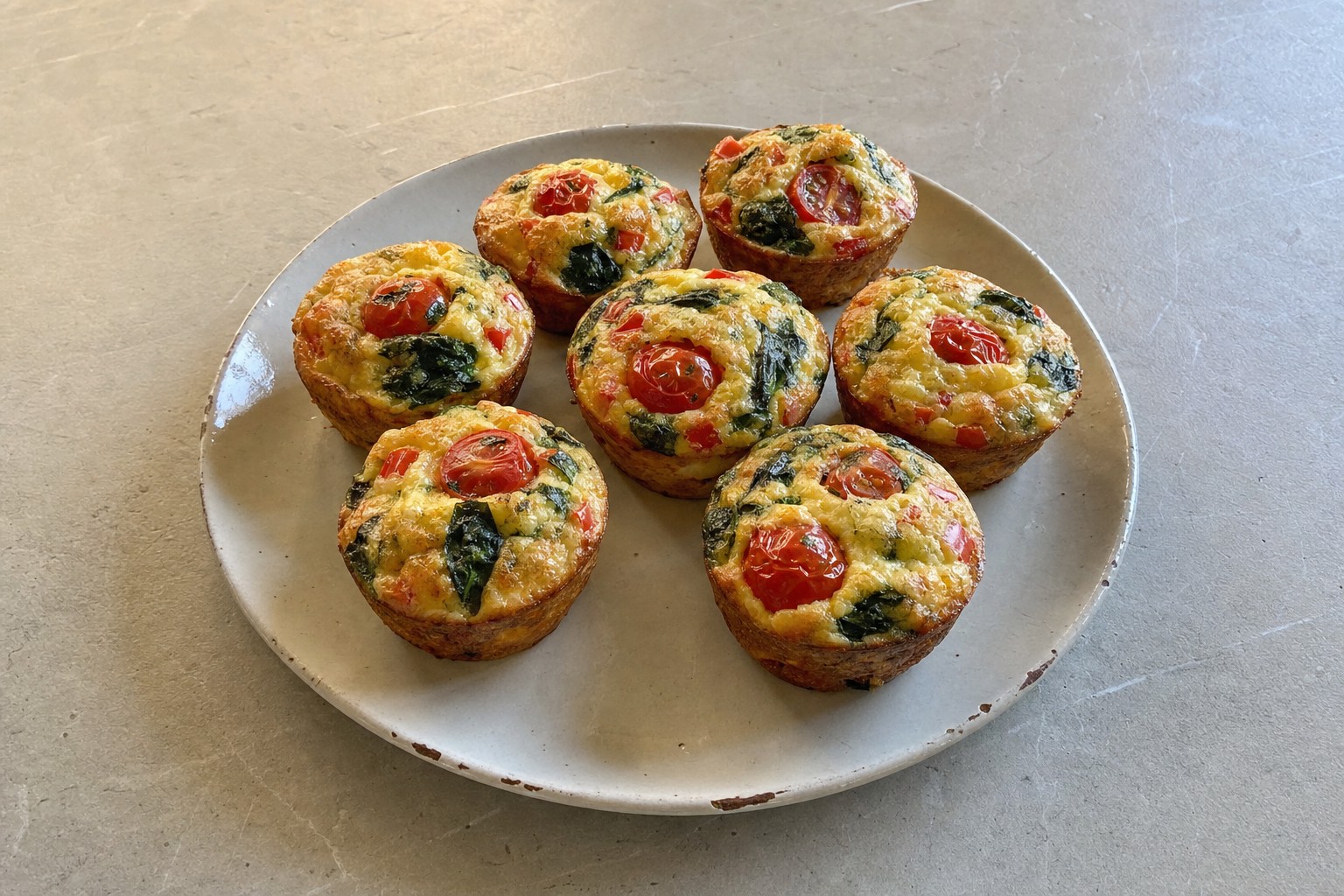 Muffins de ovo com legumes