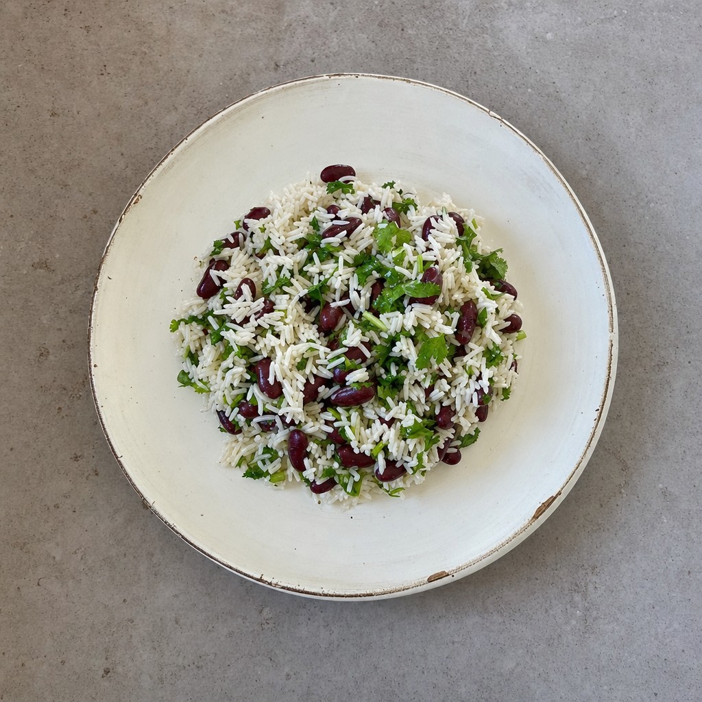 Arroz de coentros com feijão