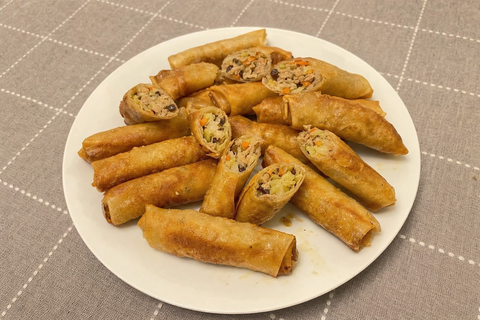 Rolinhos Primavera Chineses (春卷)