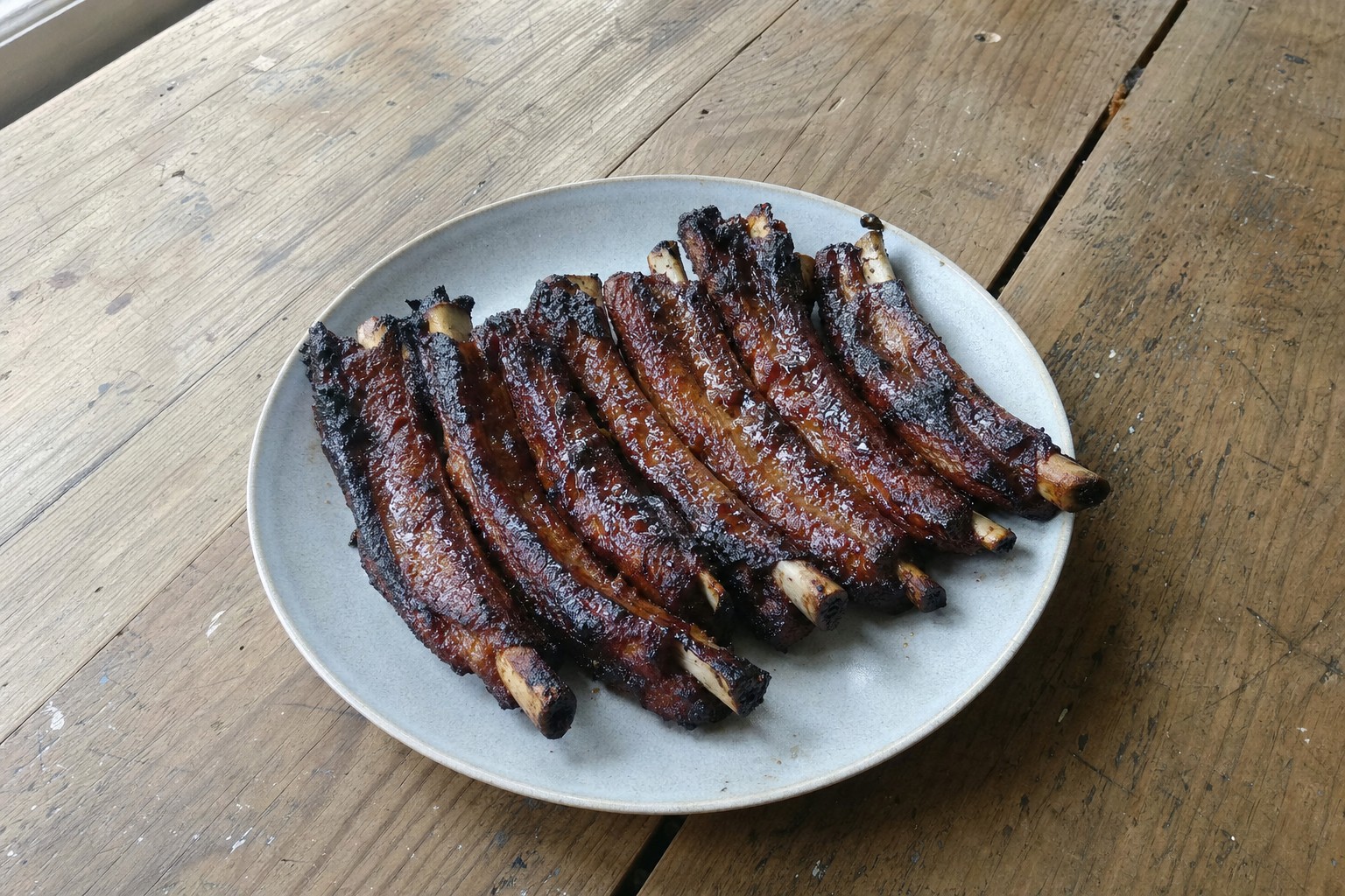 Costelas de Porco Caramelizadas com Molho BBQ