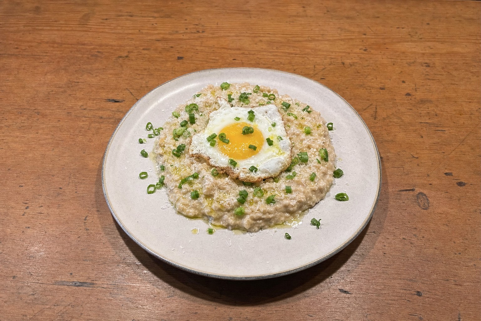 Porridge Salgado de Aveia com Ovo Estrelado