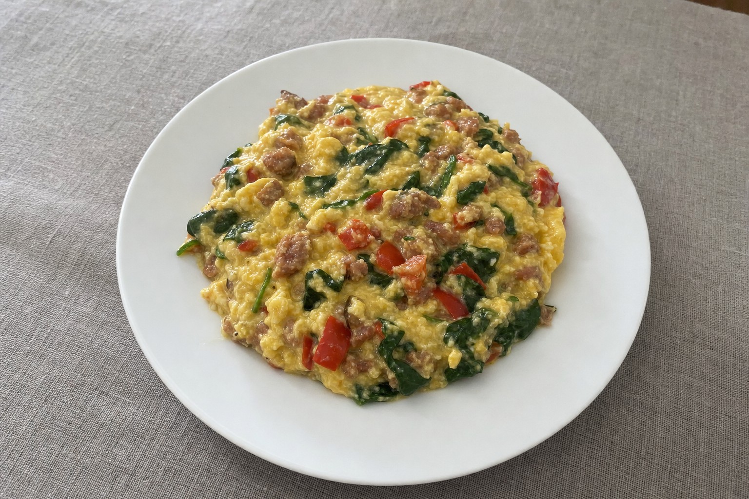 Ovos Mexidos com Farinheira e Legumes
