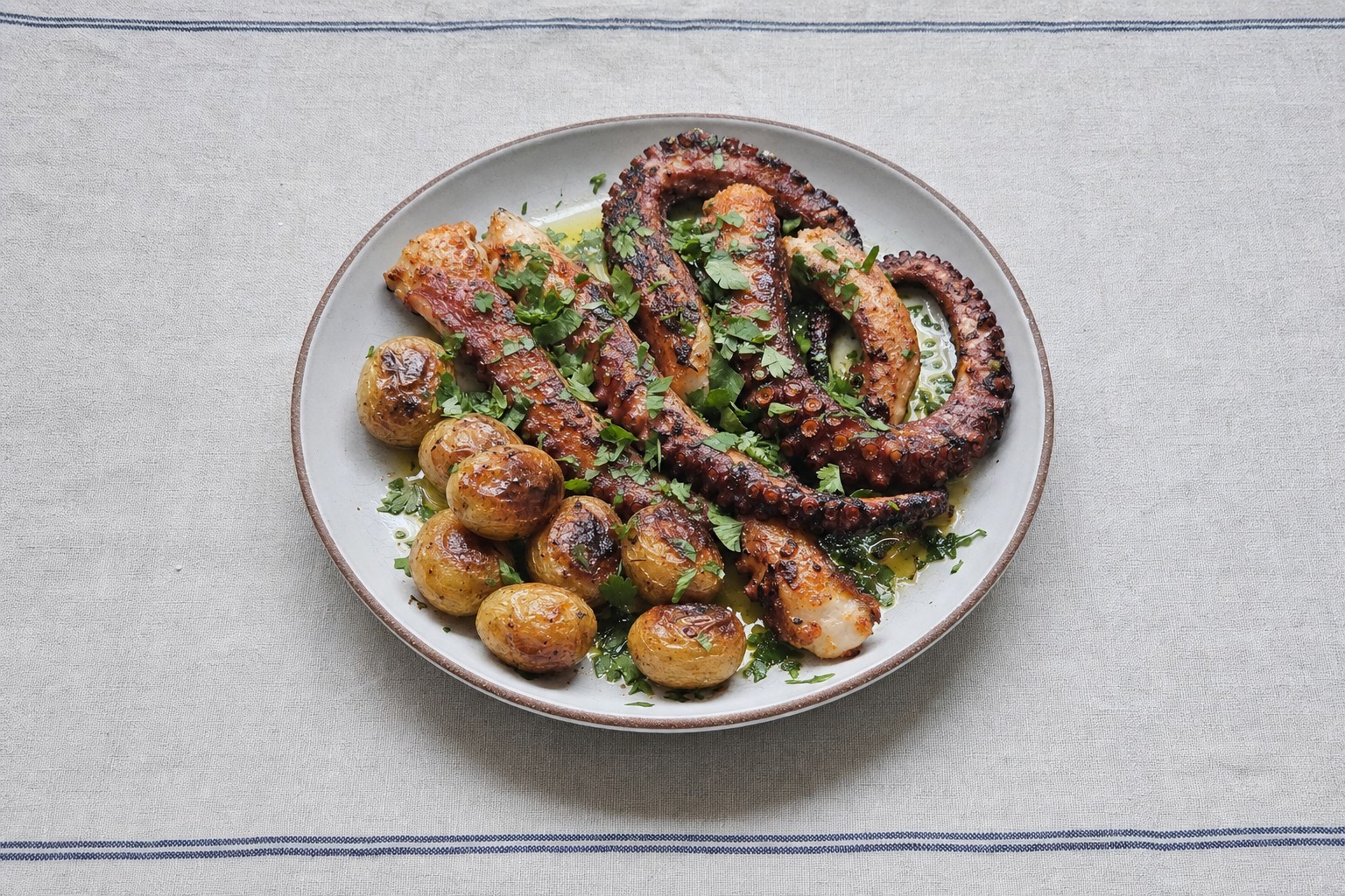 Polvo à Lagareiro com Batatas a Murro