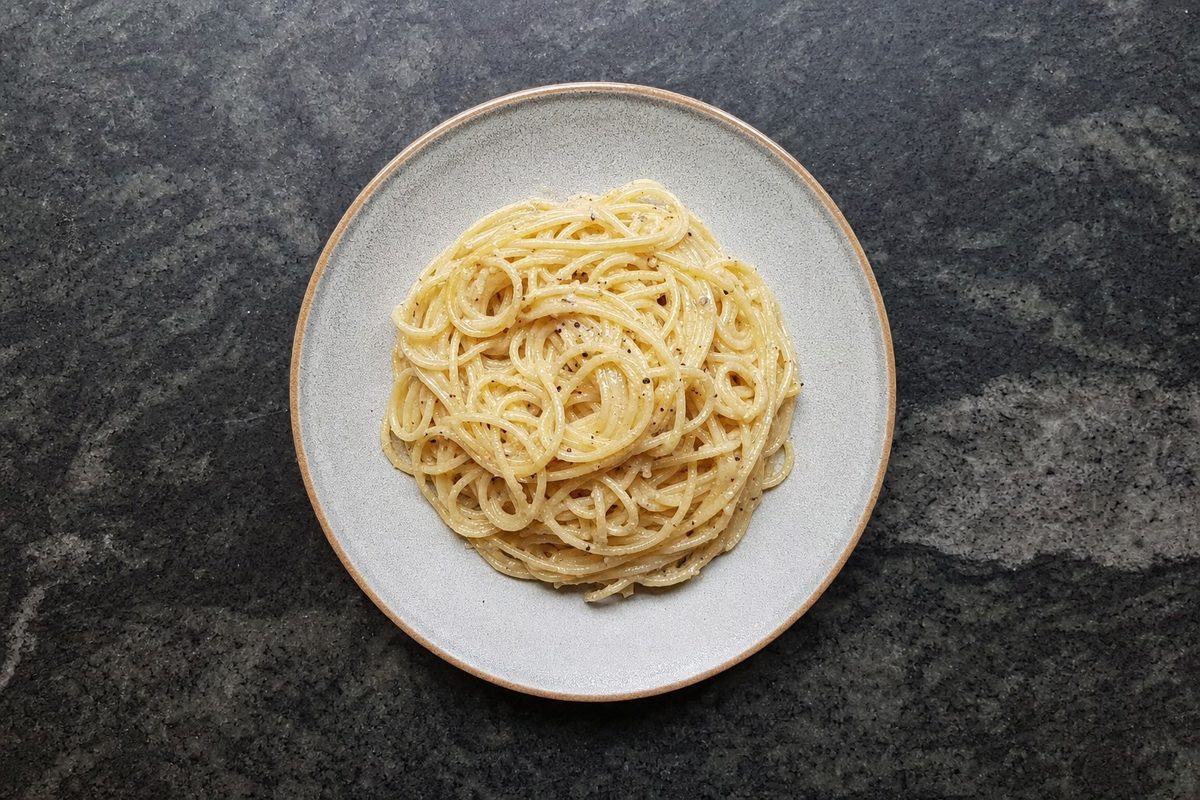 Esparguete Cacio e Pepe