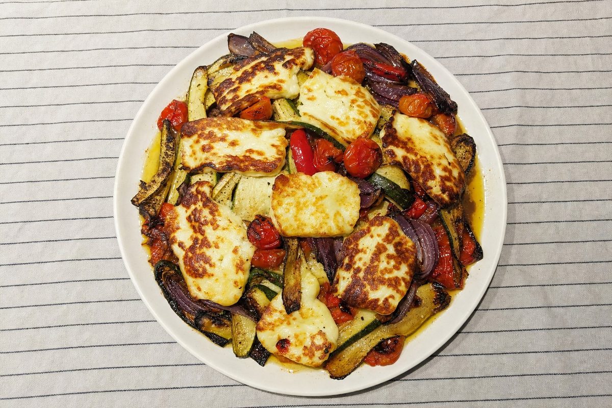 Tabuleiro de Halloumi com Legumes Assados