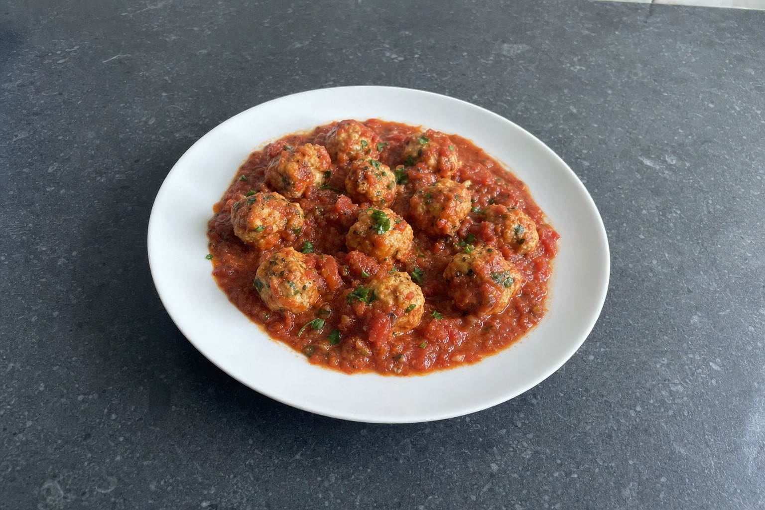 Almôndegas de Frango Fit ao Molho de Tomate